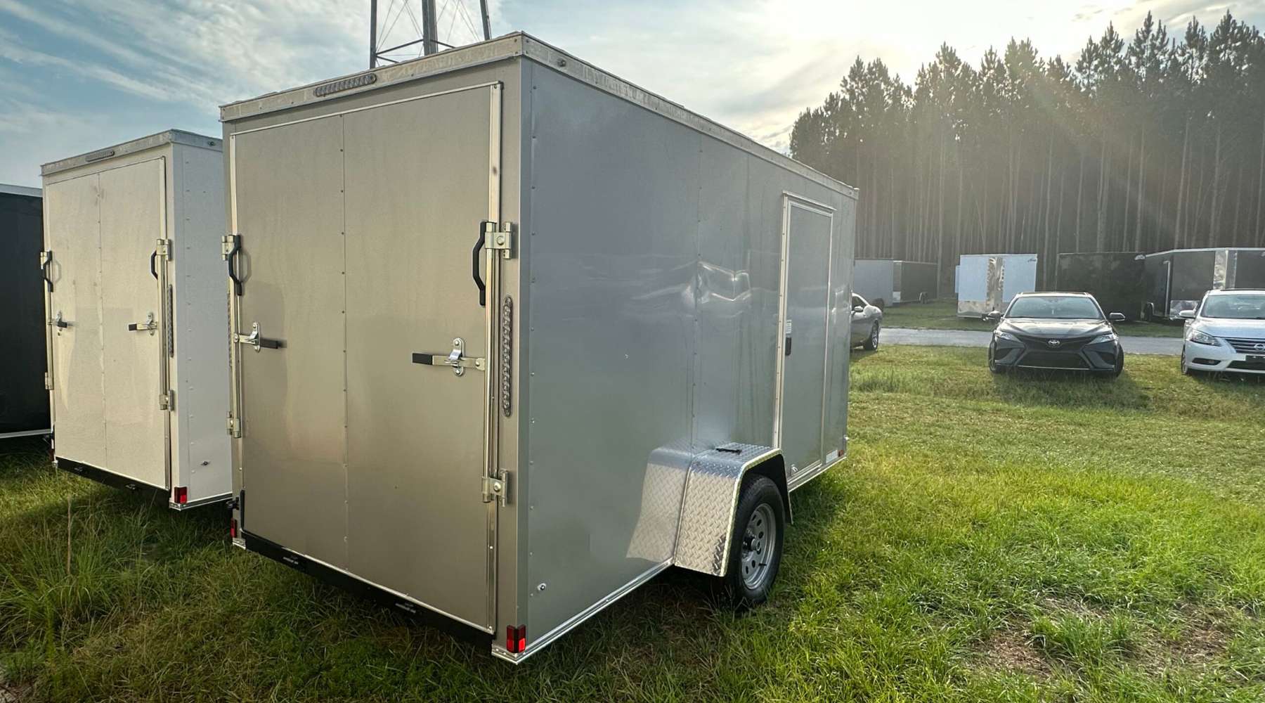 How to Choose the Right 6x12 Enclosed Trailer Tandem Axle for Your Needs