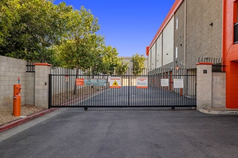 The Benefits of Renting a Storage Unit in Alhambra, CA for Small Business Owners